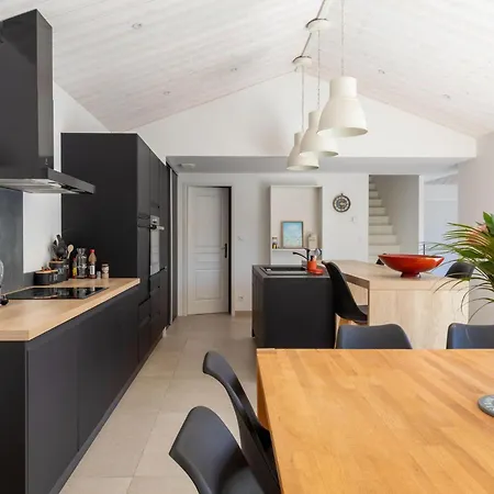 Beautiful In Jean De Monts