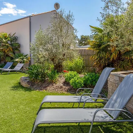 Beautiful In Jean De Monts